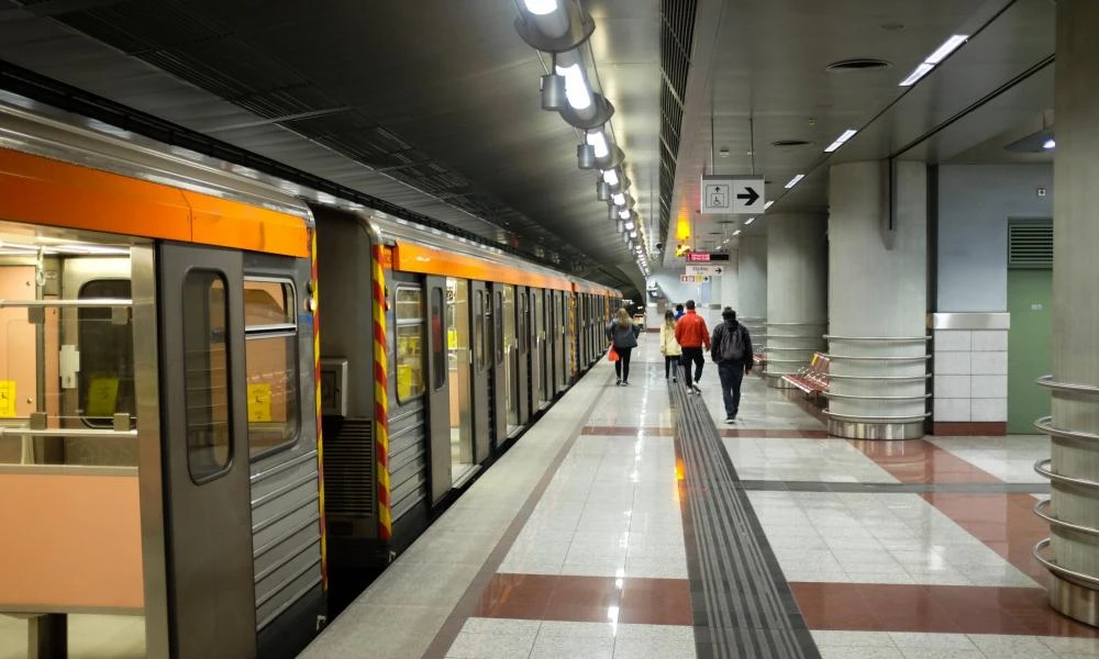 Παράνομη η απεργία των ελεγκτών εναέριας κυκλοφορίας - Κανονικά οι πτήσεις την Πέμπτη (upd)